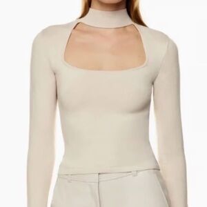 Aritzia Cream Sculpt Knit Sweater with Choker / Mock Neck Cut Out Size Small